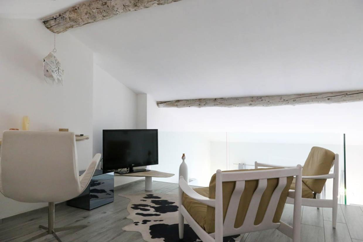 Le Coccinelle Home A Льєрна Екстер'єр фото